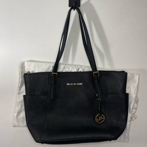 Michael Kors Shoulder Bag w/ Dust Bag